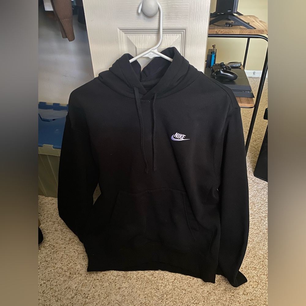 NWOT Nike Men’s Sportswear Club Fleece Hoodie